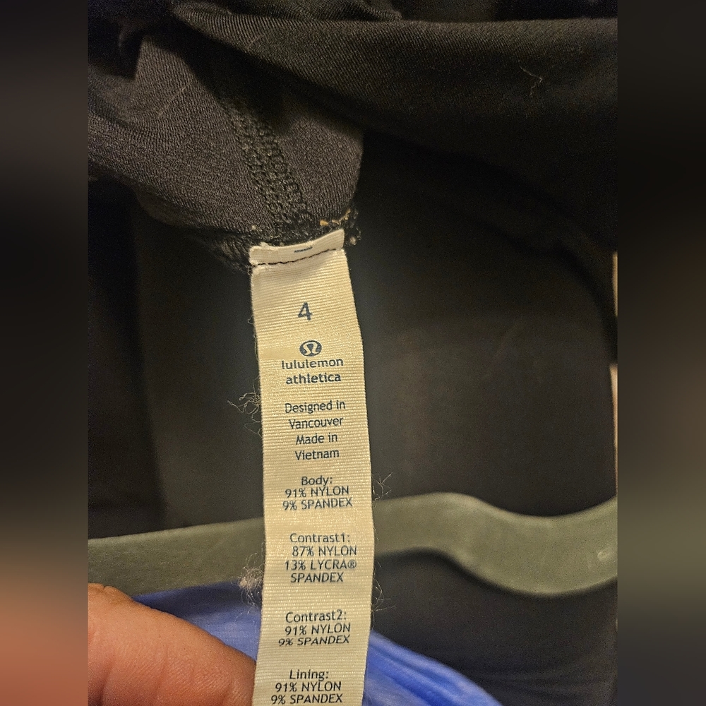 Lululemon top super cute size 4 - Picture 2 of 6